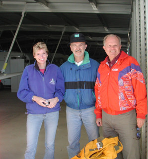 Elizabeth with Einar Enevoldson and Steve Fossett